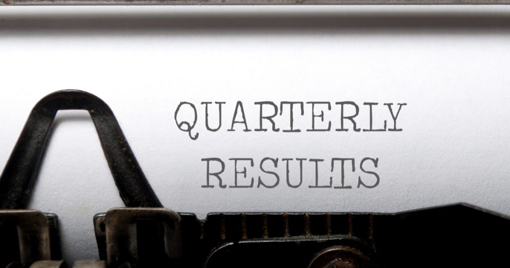 résultats trimestriels illustration machine à écrire