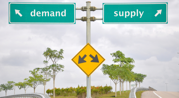 Supply and demand - loi de l'offre et de la demande - offre et demande - illustration panneaux Supply and demand - loi de l'offre et de la demande - offre et demande - illustration panneaux
