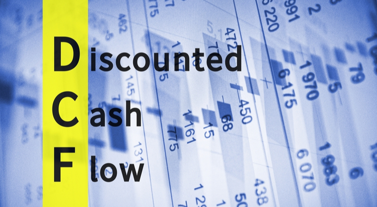 discounted cash flow - actualisation des flux de trésorerie - illustration lettres DCF discounted cash flow - actualisation des flux de trésorerie - illustration lettres DCF